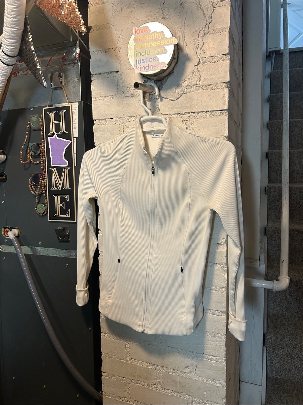 Excellent Athleta White Jacket in Women’s Small Petite